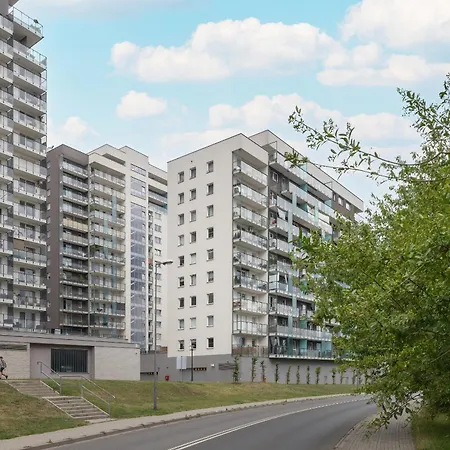 Tysiaclecia Z Balkonem I Darmowym Parkingiem By Renters *