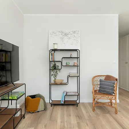 Tysiaclecia Z Balkonem I Darmowym Parkingiem By Renters
