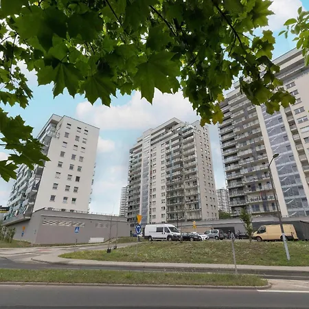 Apartment Tysiaclecia Z Balkonem I Darmowym Parkingiem By Renters