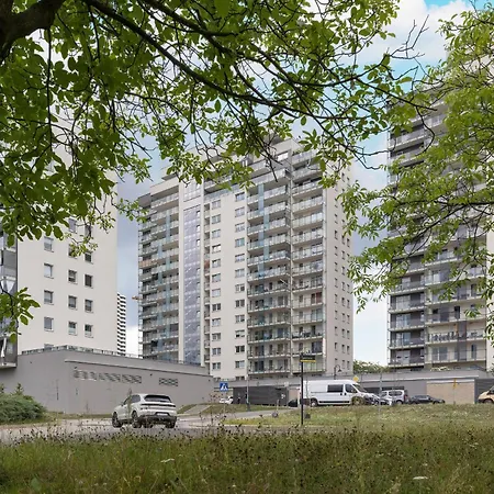 Tysiaclecia Z Balkonem I Darmowym Parkingiem By Renters Катовице