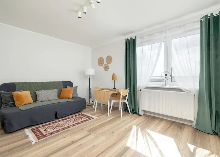 Tysiaclecia Z Balkonem I Darmowym Parkingiem By Renters Κατοβίτσε