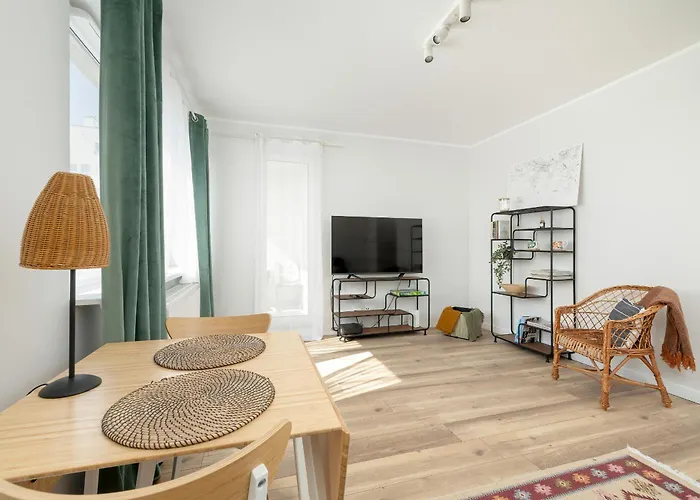 Tysiaclecia Z Balkonem I Darmowym Parkingiem By Renters Διαμέρισμα *